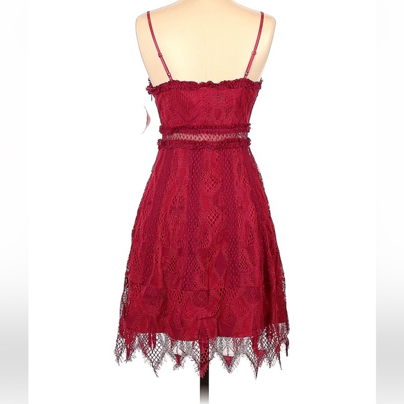 NWT Foxiedox Gloria lace mini dress in raspberry red - Picture 3 of 10